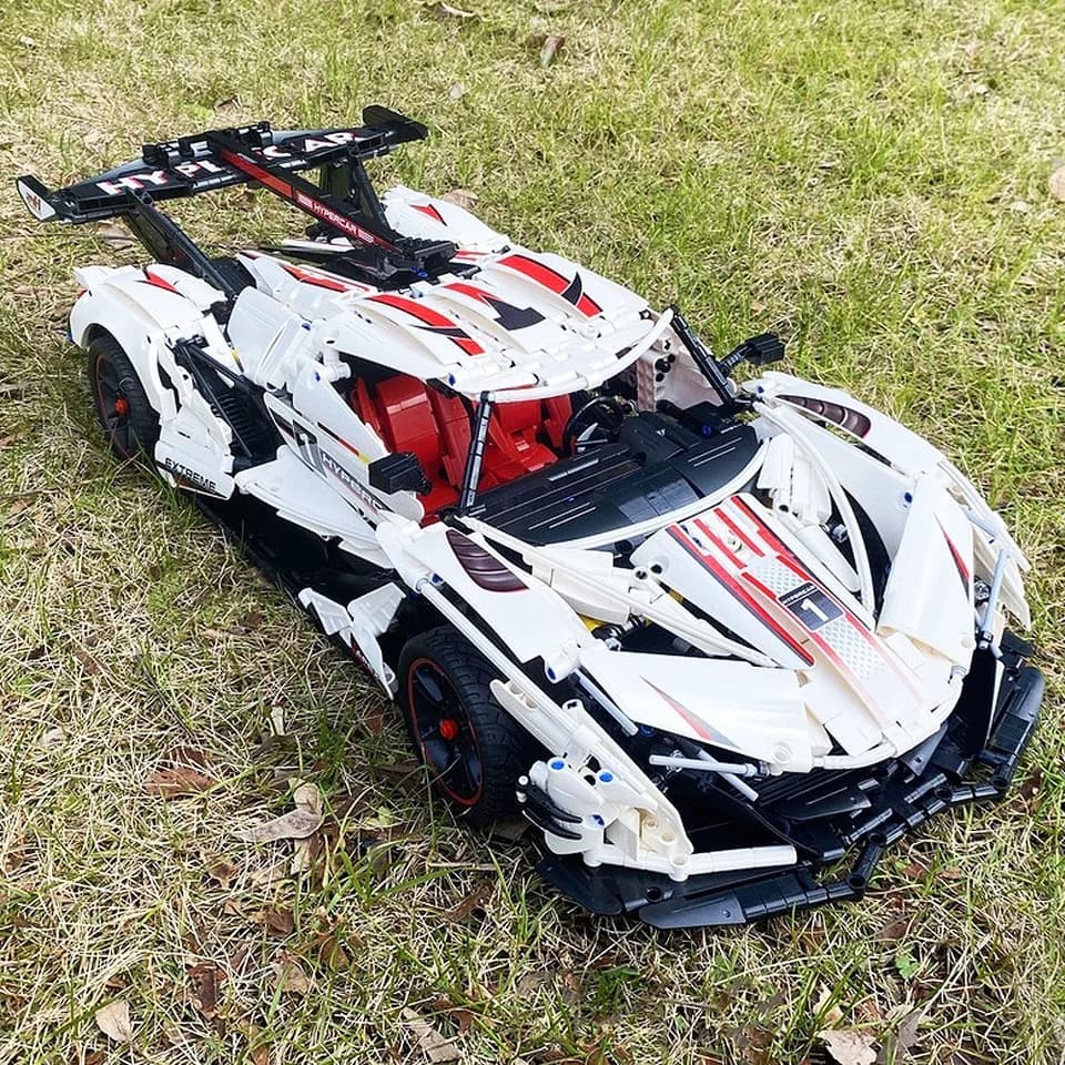 KLOCKI CADA SAMOCHÓD WYŚCIGOWY V12 HYPERCAR ZDALNIE STEROWANY 4449 EL.